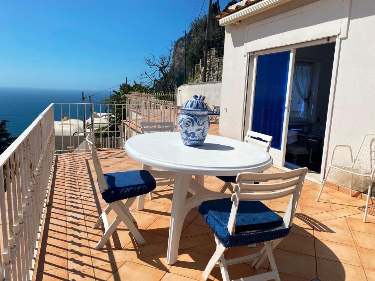 Regina Di Capri - Suite Vista Faraglioni Exterior photo