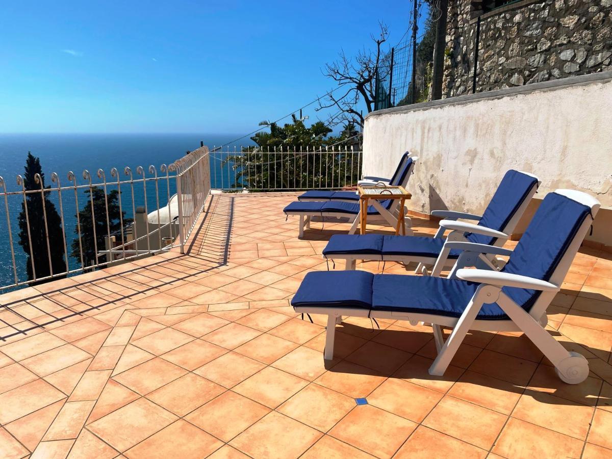 Regina Di Capri - Suite Vista Faraglioni Exterior photo
