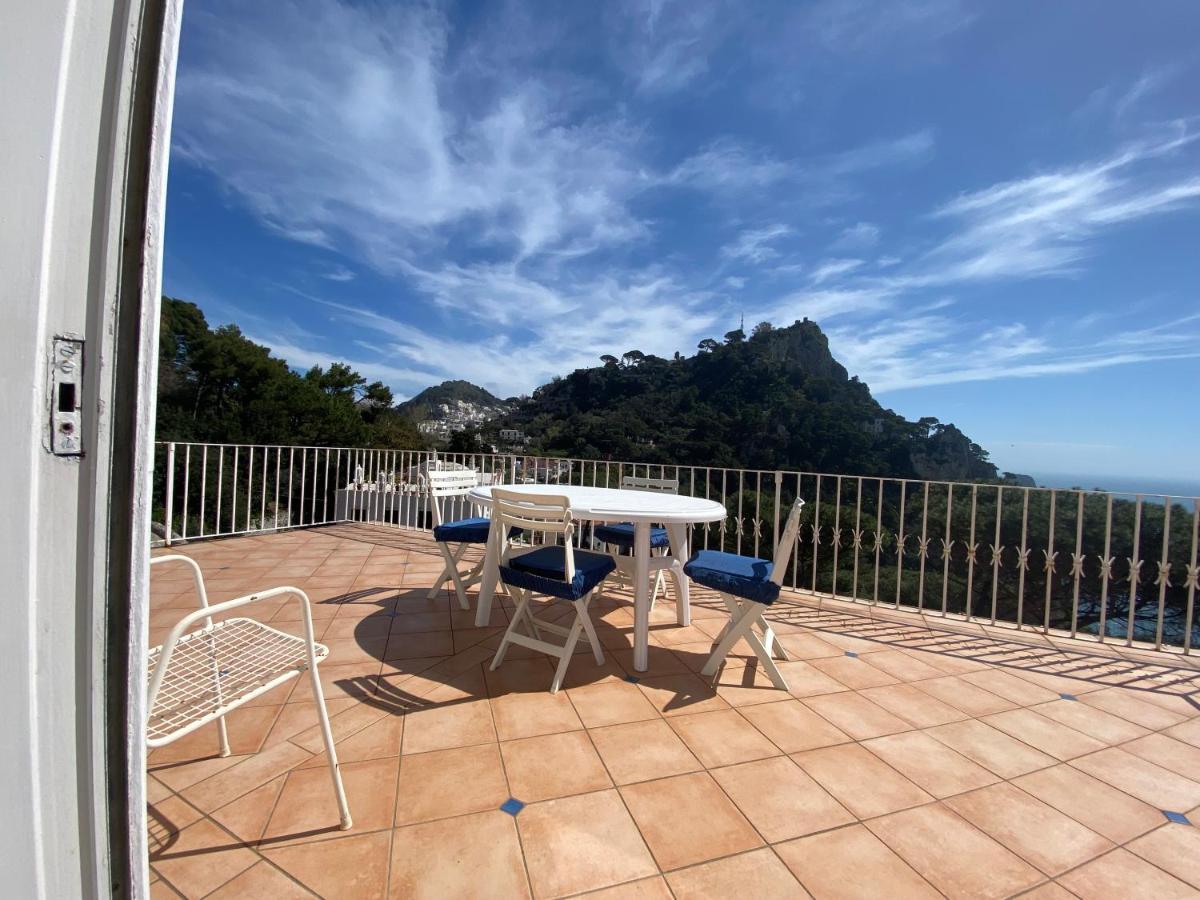Regina Di Capri - Suite Vista Faraglioni Exterior photo