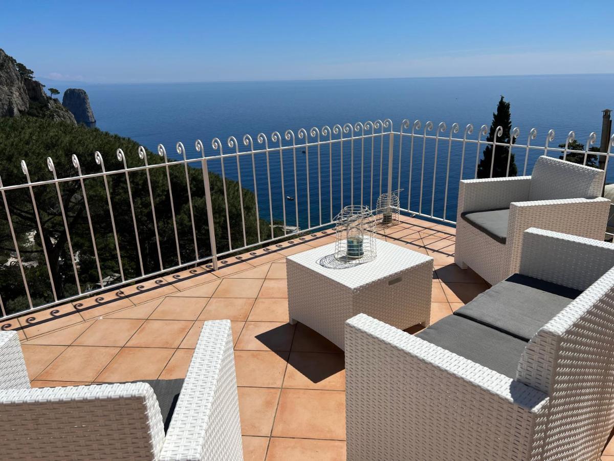 Regina Di Capri - Suite Vista Faraglioni Exterior photo